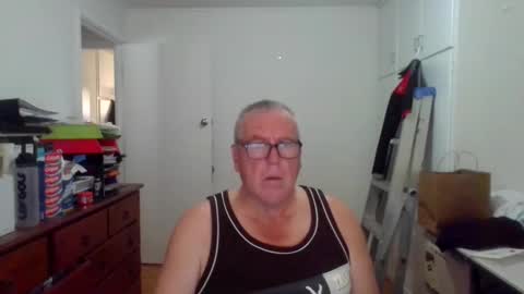 Snapshot of canberian chatting on March 5, 2025, 12:27 am Canberian online show from March 5, 2025, 12:27 am