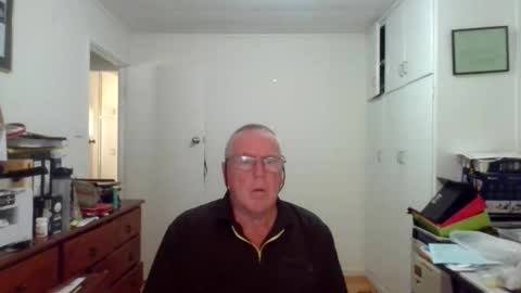 Snapshot of canberian chatting on December 3, 2025, 12:51 am Canberian online show from December 3, 2025, 12:51 am