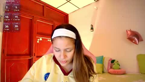 Snapshot of candase_ chatting on July 4, 2026, 3:13 am Candase online show from July 4, 2026, 3:13 am