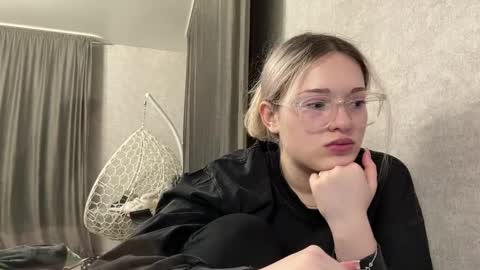 Snapshot of candelariahile chatting on February 17, 2026, 2:24 pm candelariahile online show from February 17, 2026, 2:24 pm