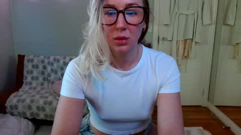 MissCandiJones online show from April 7, 2026, 3:34 pm
