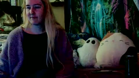 Candi online show from March 16, 2026, 4:40 am