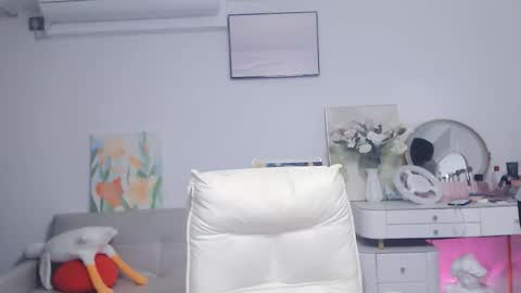 candy8998 online show from October 8, 2025, 12:19 am