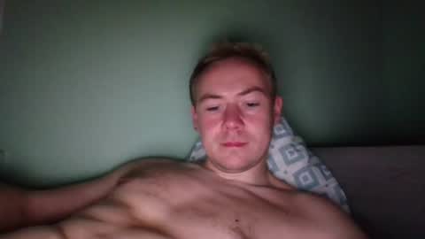 Snapshot of candy_boy_xoxo chatting on June 20, 2026, 3:04 pm candy_boy_xoxo online show from June 20, 2026, 3:04 pm