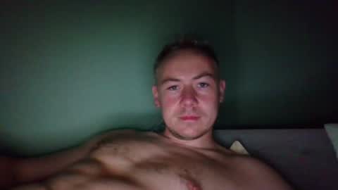 Snapshot of candy_boy_xoxo chatting on June 29, 2026, 10:32 pm candy_boy_xoxo online show from June 29, 2026, 10:32 pm