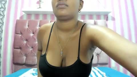 Snapshot of candy_ebony18_ chatting on October 2, 2025, 1:18 pm candy_ebony18_ online show from October 2, 2025, 1:18 pm