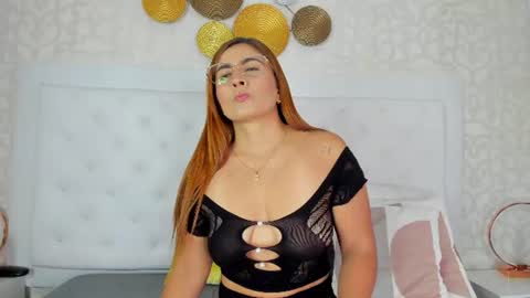 Snapshot of candy_eyes_ chatting on June 25, 2026, 10:53 am candy eyes online show from June 25, 2026, 10:53 am