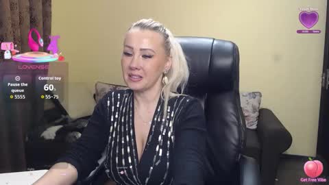 candy_hellenx online show from January 19, 2026, 5:33 am