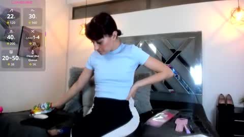 Candy hot online show from February 2, 2026, 8:07 pm