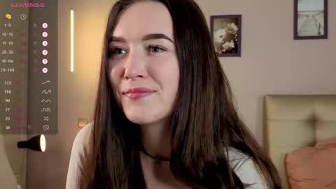 Leya online show from October 6, 2025, 3:42 pm
