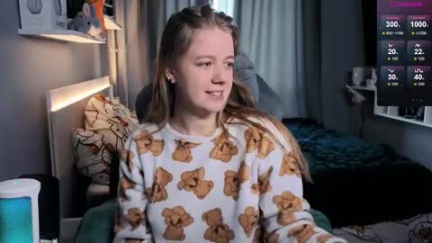 Snapshot of candy_meggie chatting on March 10, 2025, 12:48 pm Megan online show from March 10, 2025, 12:48 pm