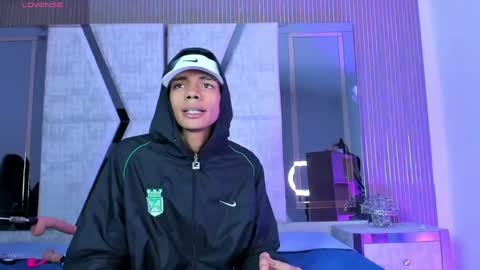  and MarilynHot online show from April 17, 2026, 9:18 pm