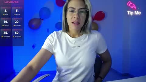 Candy Dowson online show from December 24, 2024, 10:44 am