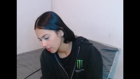 Sara online show from December 2, 2025, 5:02 am