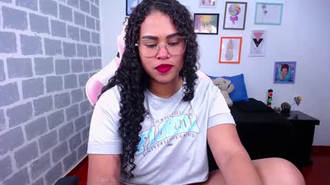 Snapshot of candyhot_sex chatting on December 2, 2024, 9:17 pm Karen online show from December 2, 2024, 9:17 pm