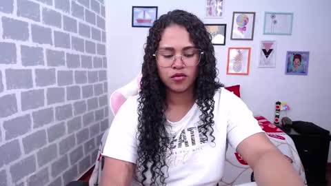 Snapshot of candyhot_sex chatting on February 11, 2025, 2:03 am Karen online show from February 11, 2025, 2:03 am