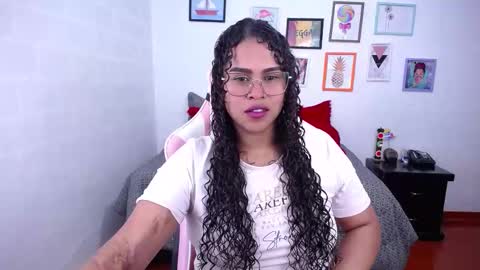 Snapshot of candyhot_sex chatting on November 10, 2025, 6:01 am Karen online show from November 10, 2025, 6:01 am