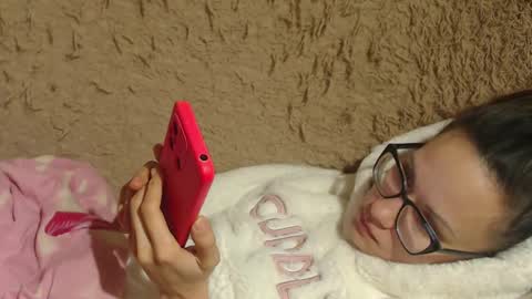 say meow and send tip  online show from December 19, 2024, 8:55 pm