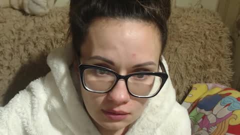 say meow and send tip  online show from February 15, 2025, 9:04 pm