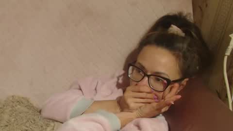 say meow and send tip  online show from October 18, 2025, 11:00 am