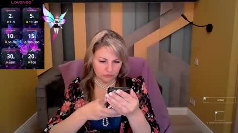 CandyLons online show from November 24, 2025, 6:35 am