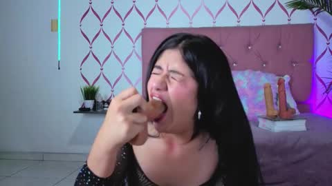 Candy  online show from November 20, 2025, 11:48 pm