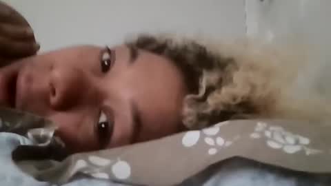 candyredxo2024 online show from September 21, 2025, 1:24 pm