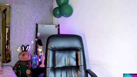 Candys Victoria online show from April 8, 2026, 2:55 am