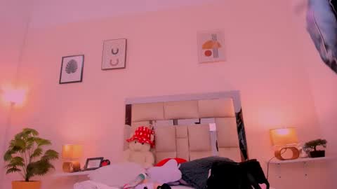 Snapshot of candyygirl_1 chatting on September 15, 2025, 8:20 pm Candy online show from September 15, 2025, 8:20 pm