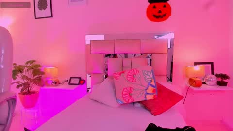 Snapshot of candyygirl_1 chatting on October 8, 2025, 7:11 pm Candy online show from October 8, 2025, 7:11 pm