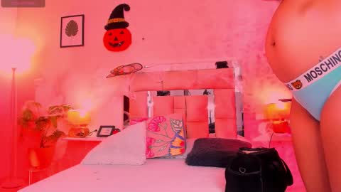 Snapshot of candyygirl_1 chatting on October 16, 2025, 7:04 pm Candy online show from October 16, 2025, 7:04 pm