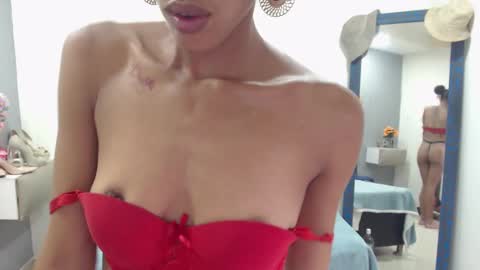 Canela online show from March 4, 2025, 6:39 pm