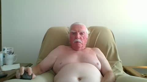 Snapshot of capecod21 chatting on September 9, 2025, 9:25 pm capecod21 online show from September 9, 2025, 9:25 pm