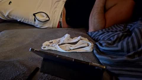 capoo24 online show from December 27, 2024, 9:11 pm