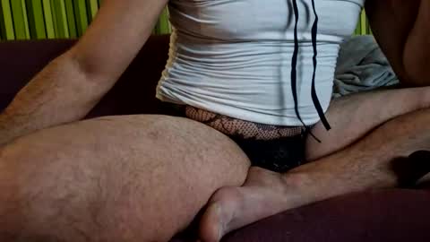 capoo24 online show from November 3, 2025, 10:10 pm