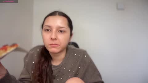 Emma online show from February 6, 2025, 11:21 am