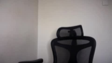 Emma online show from December 5, 2025, 6:11 am