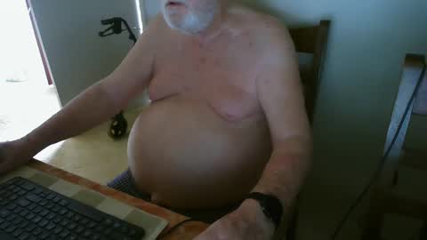 Snapshot of capt5105 chatting on January 26, 2025, 4:30 am capt5105 online show from January 26, 2025, 4:30 am