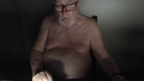 Snapshot of capt5105 chatting on February 22, 2025, 12:19 pm capt5105 online show from February 22, 2025, 12:19 pm