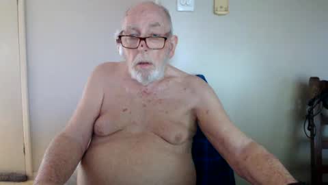 Snapshot of capt5105 chatting on June 13, 2026, 12:19 am capt5105 online show from June 13, 2026, 12:19 am