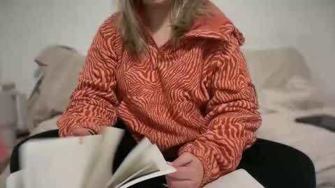 Cara Bou online show from February 23, 2026, 2:53 am