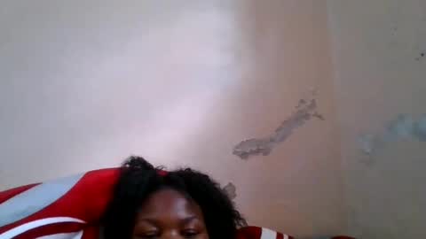 caramel_flames online show from November 2, 2025, 1:57 pm