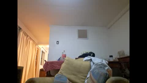 caravibugue online show from June 1, 2026, 10:11 pm