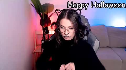 Mary online show from October 31, 2025, 6:14 am