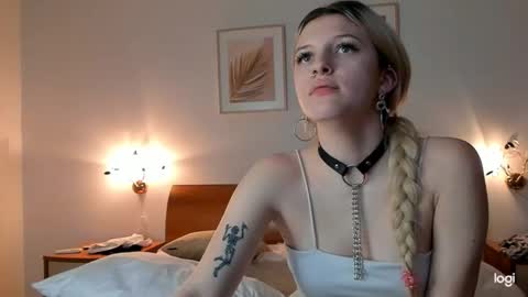 caressyourself online show from January 12, 2025, 5:22 pm