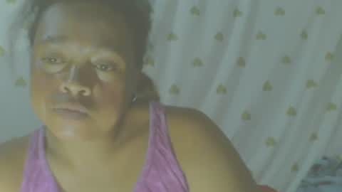 carinesexy69 online show from November 10, 2025, 2:16 pm