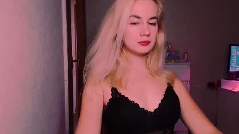 Carin online show from October 14, 2025, 8:20 pm