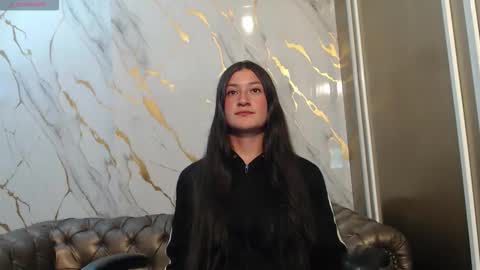 Snapshot of caritoluna_ chatting on November 2, 2025, 3:53 am Carito online show from November 2, 2025, 3:53 am