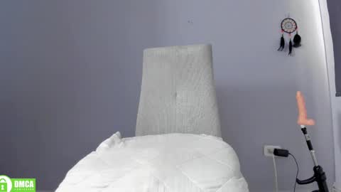 Carla online show from March 12, 2025, 5:17 pm