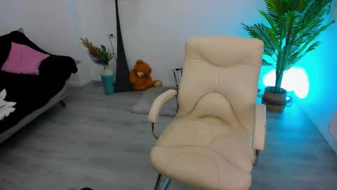 carla_shine online show from January 14, 2026, 5:35 am